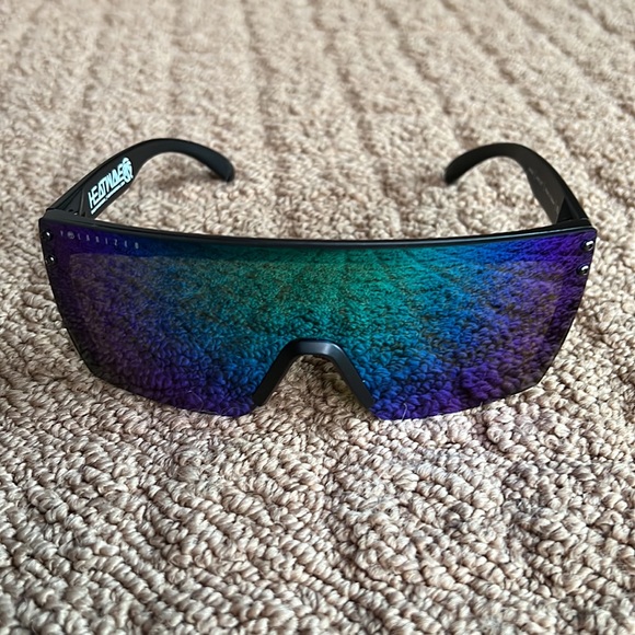 Heatwave Lazer Face Sunglasses - Picture 5 of 6
